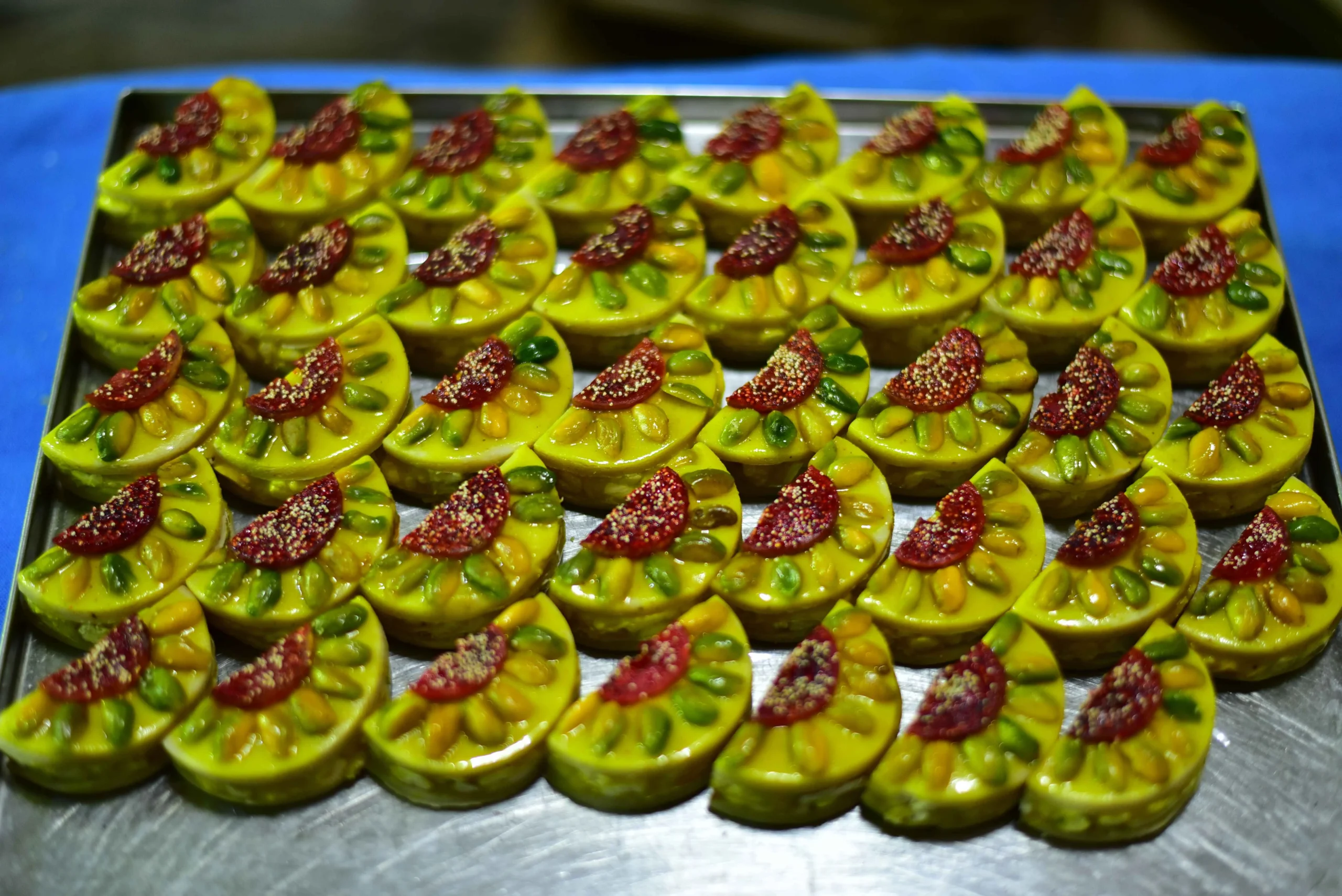 compressed-kaju-sunflower-kg-700